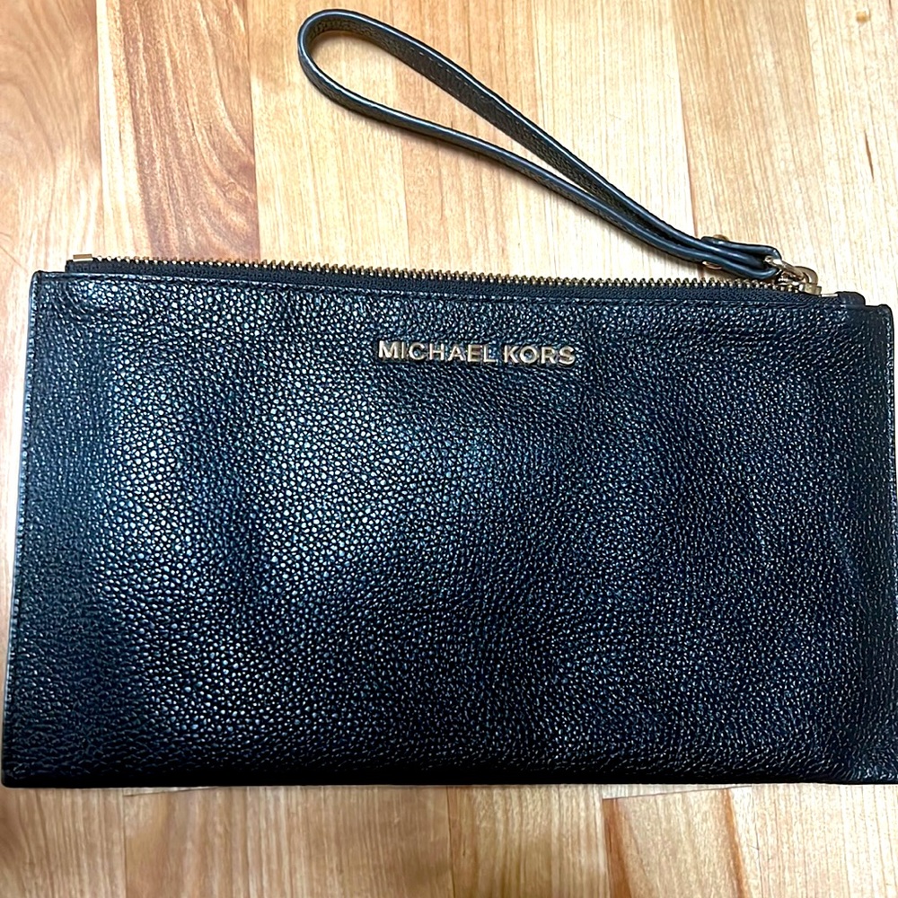 Michael Kors wristlet